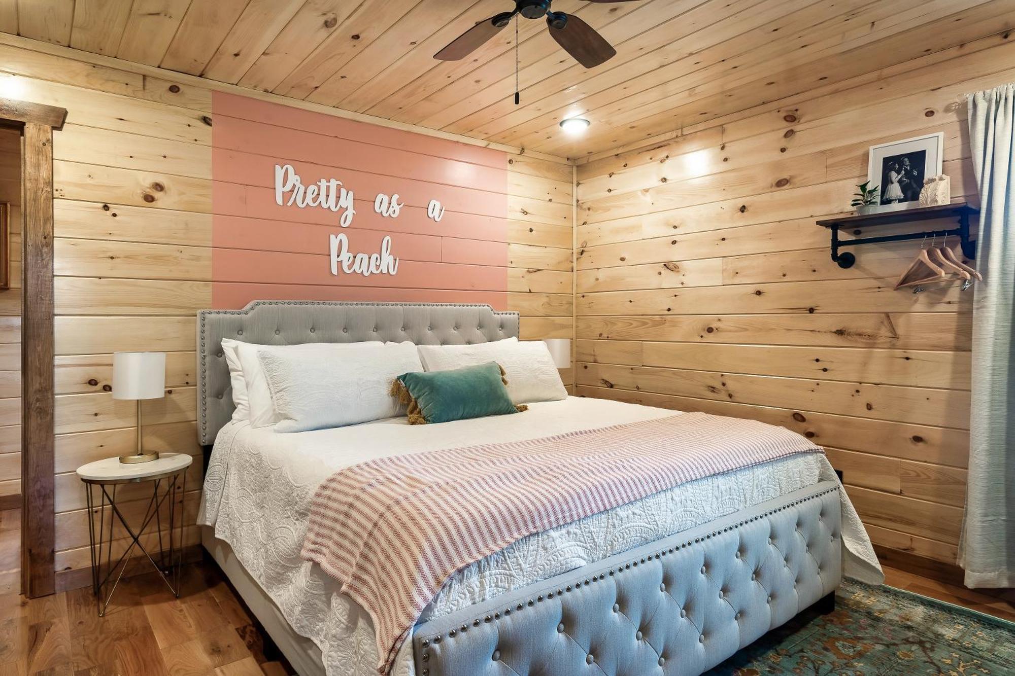 Southern Belle-NEW Boutique Cabin, Pool, Firepit, HotTub, Views Gatlinburg Extérieur photo
