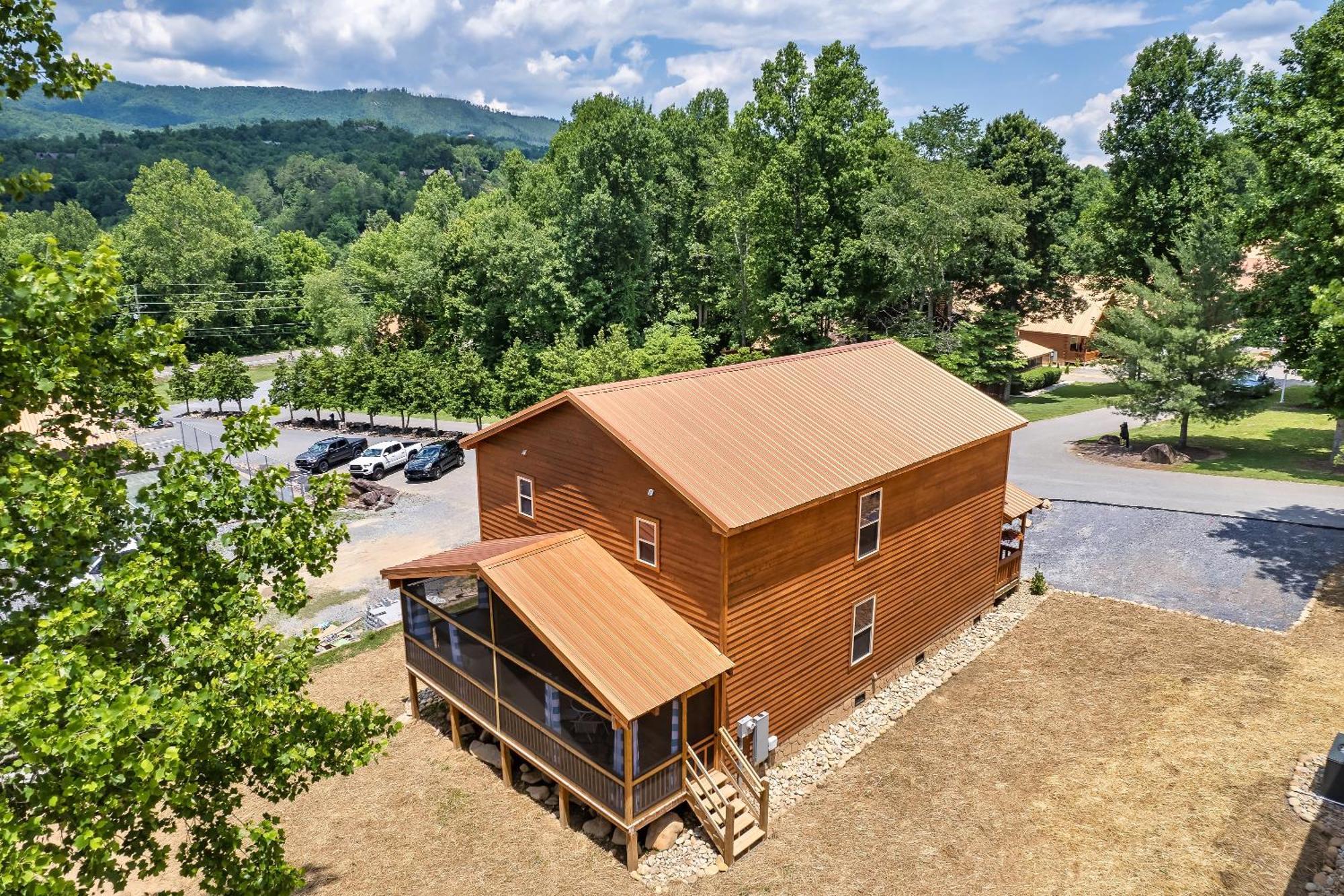 Southern Belle-NEW Boutique Cabin, Pool, Firepit, HotTub, Views Gatlinburg Extérieur photo