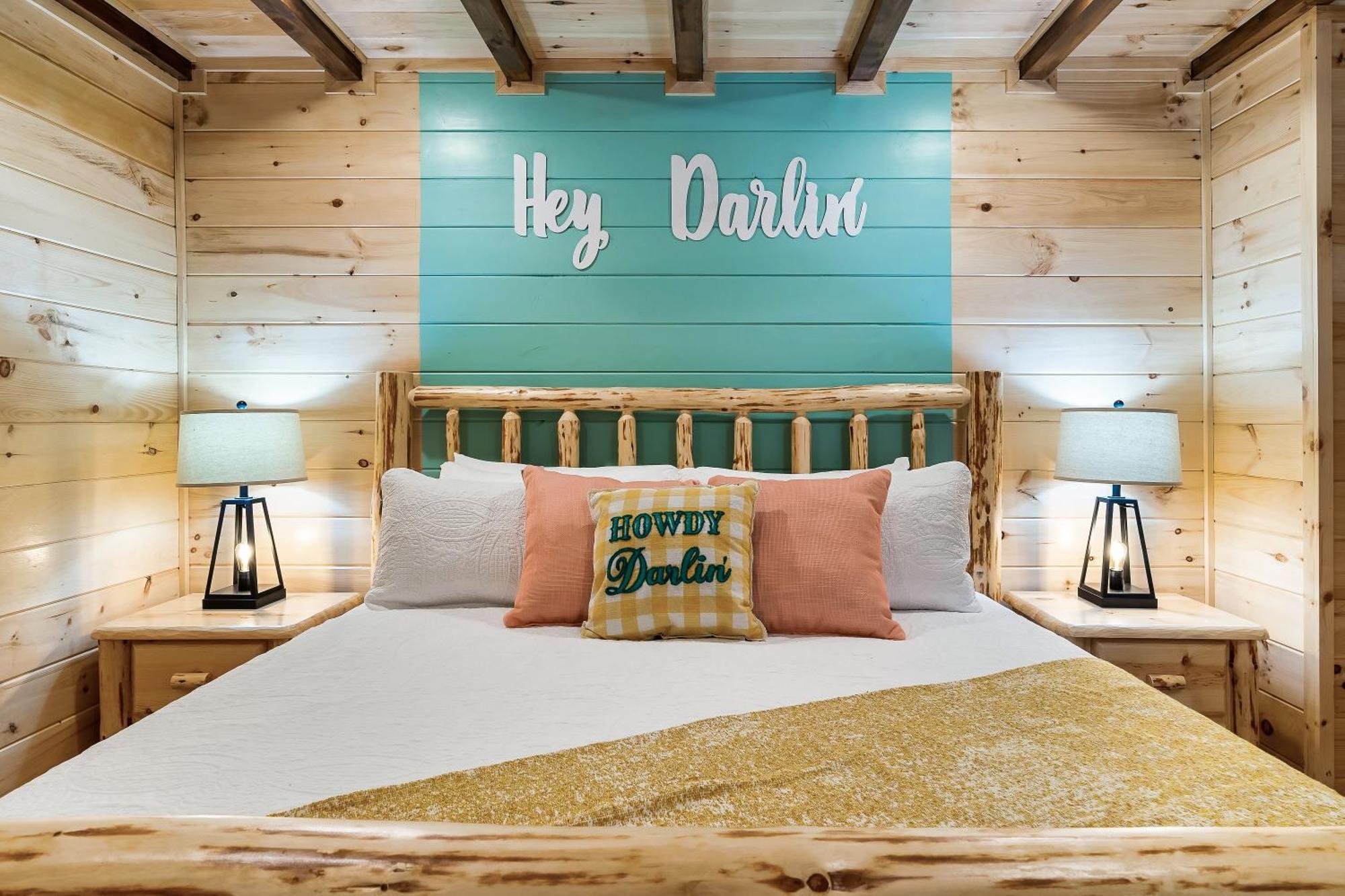 Southern Belle-NEW Boutique Cabin, Pool, Firepit, HotTub, Views Gatlinburg Extérieur photo