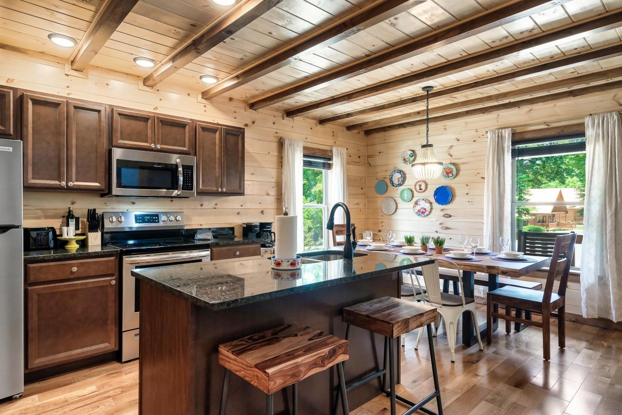 Southern Belle-NEW Boutique Cabin, Pool, Firepit, HotTub, Views Gatlinburg Extérieur photo