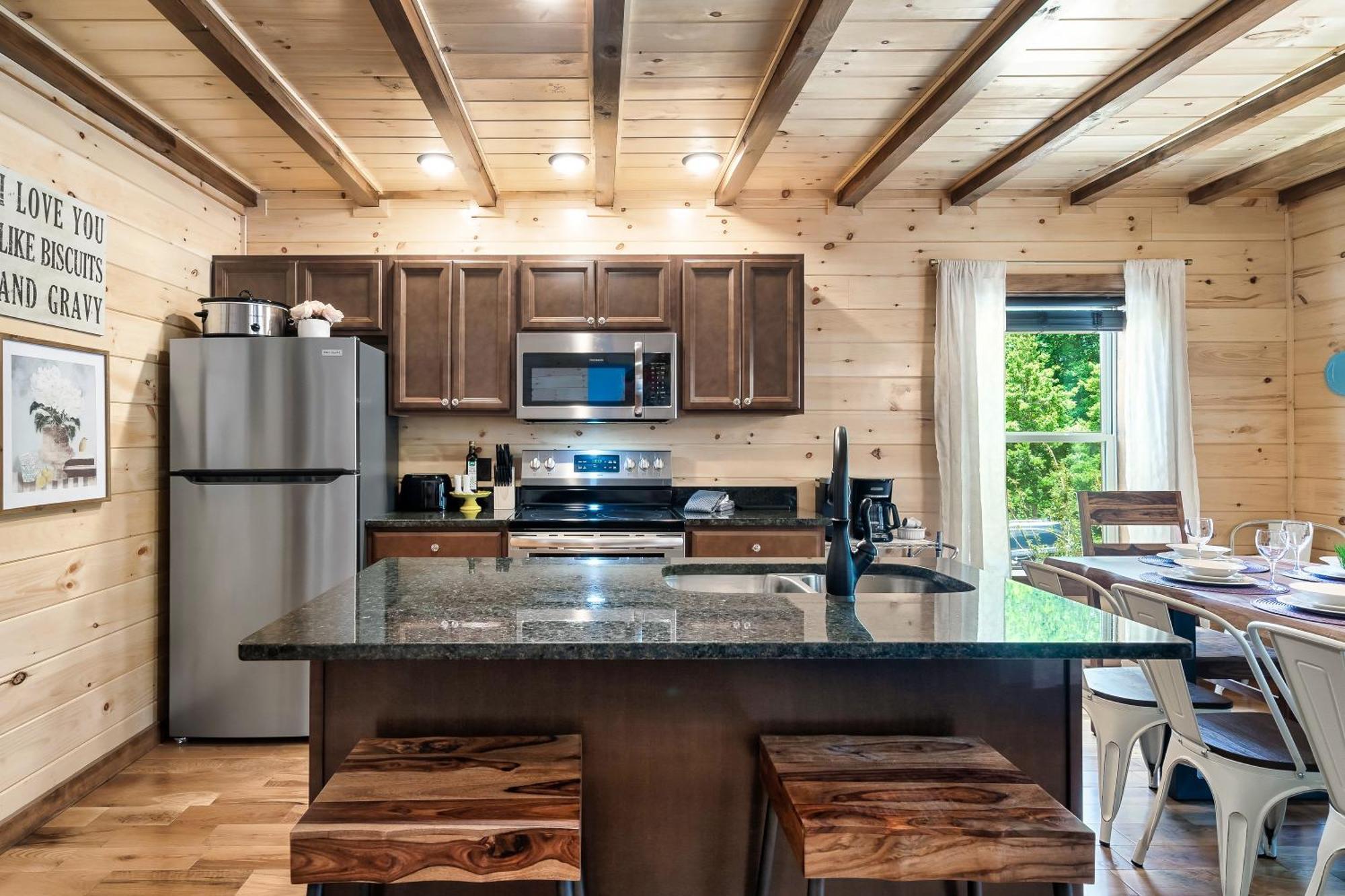 Southern Belle-NEW Boutique Cabin, Pool, Firepit, HotTub, Views Gatlinburg Extérieur photo